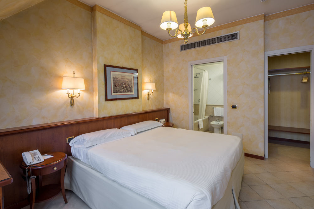 Hotel Unaway & Linea Uno Milan