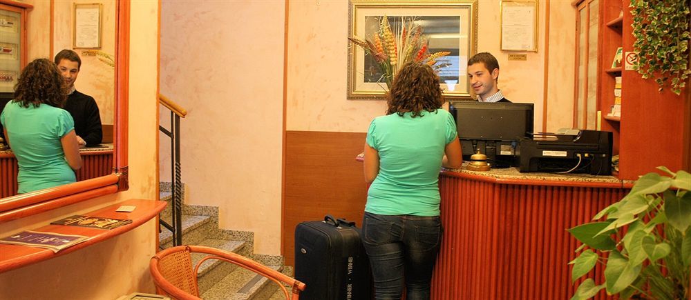 Hotel La Caravella 2*