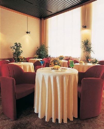 Mokinba Sant'ambroeus Hotel