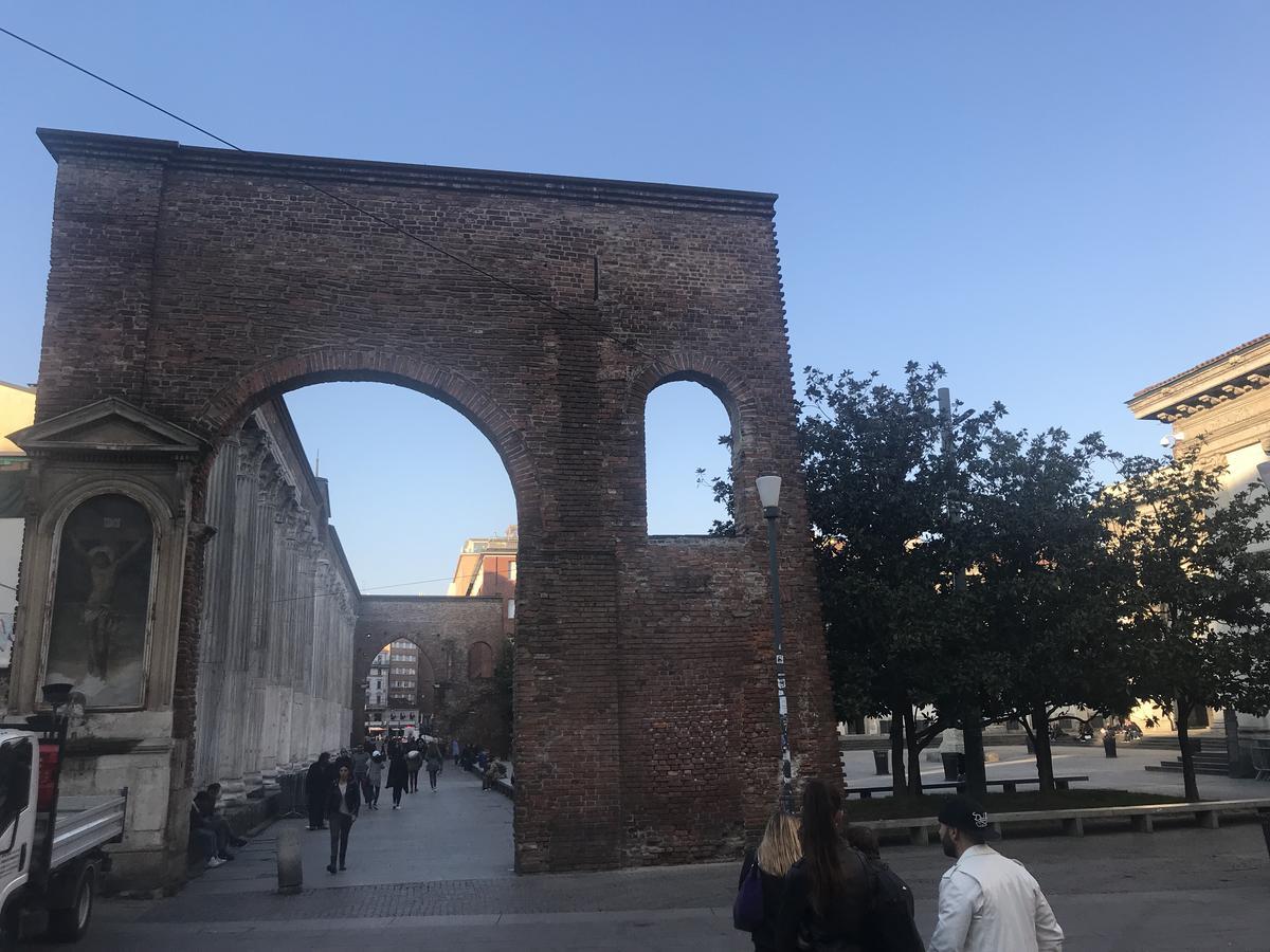 De Amicis Near Duomo * Milan