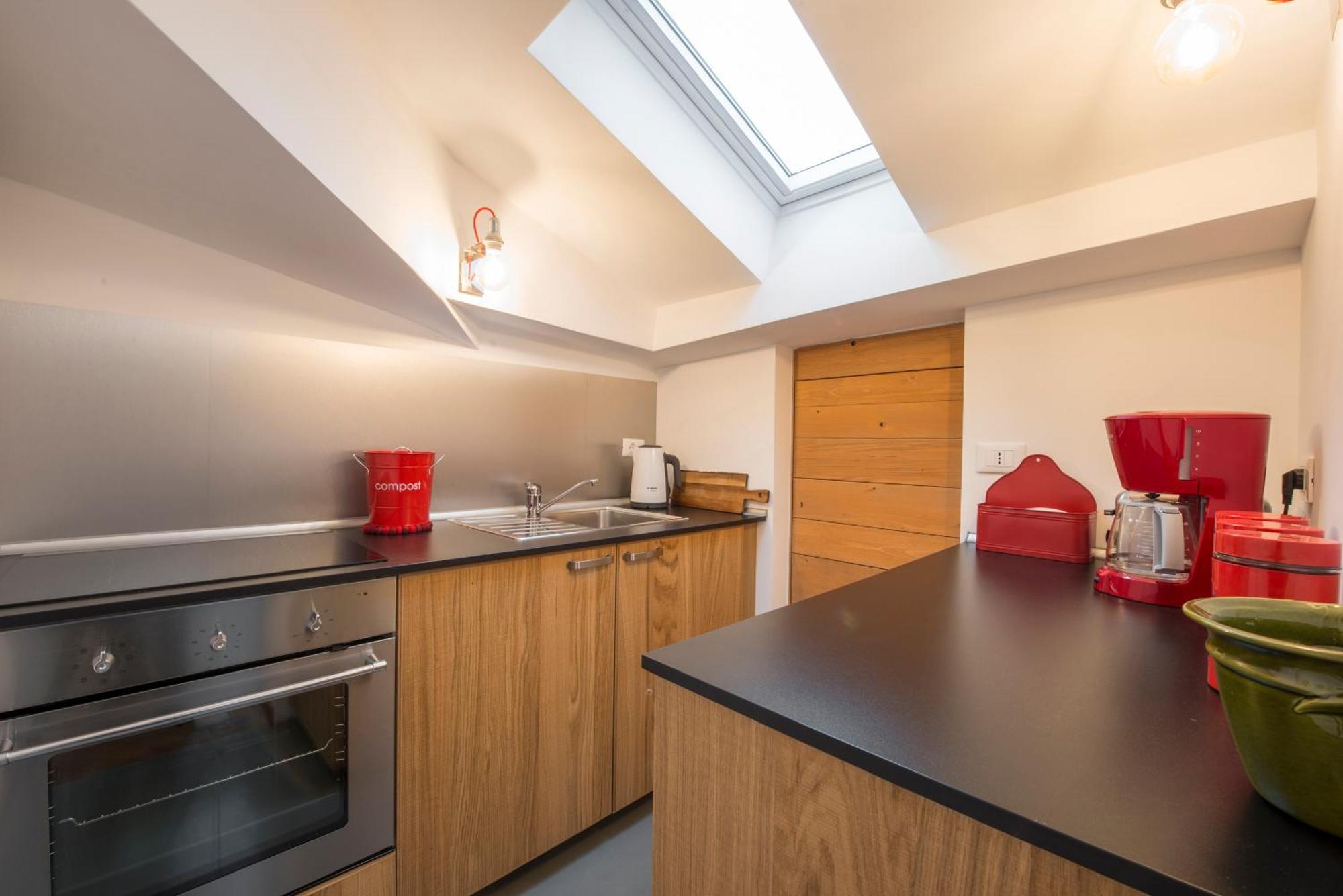 Quite And Lovely Attic - Paolo Sarpi 8 - Location Apartment