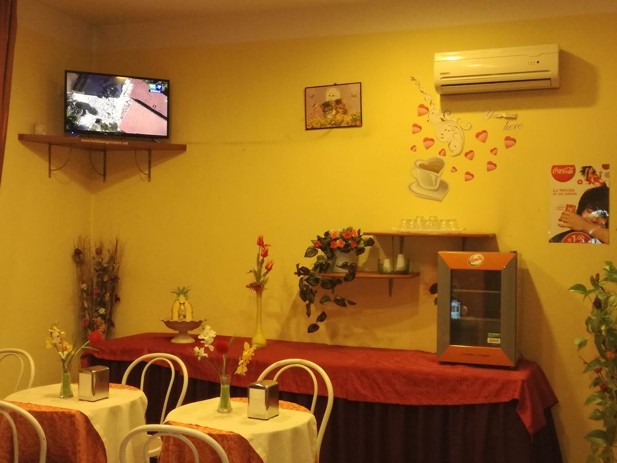 San Giovanni Hotel *
