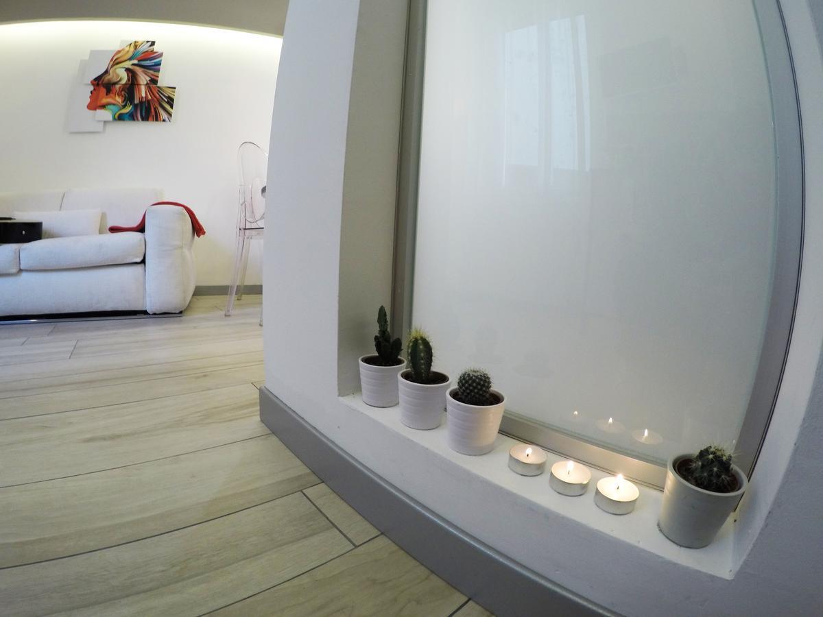 Apartment Chromotherapy House *