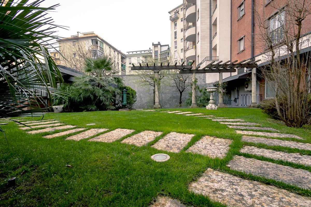Hotel Sunflower Milan