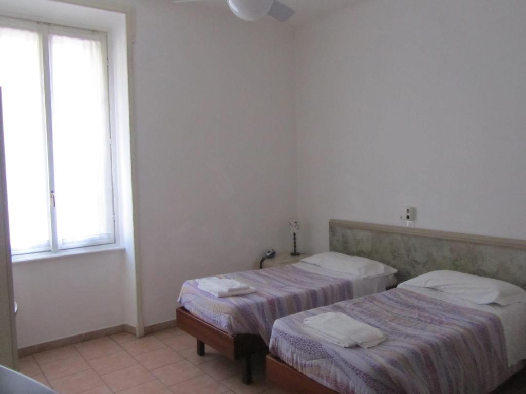 Hotel Gambara *