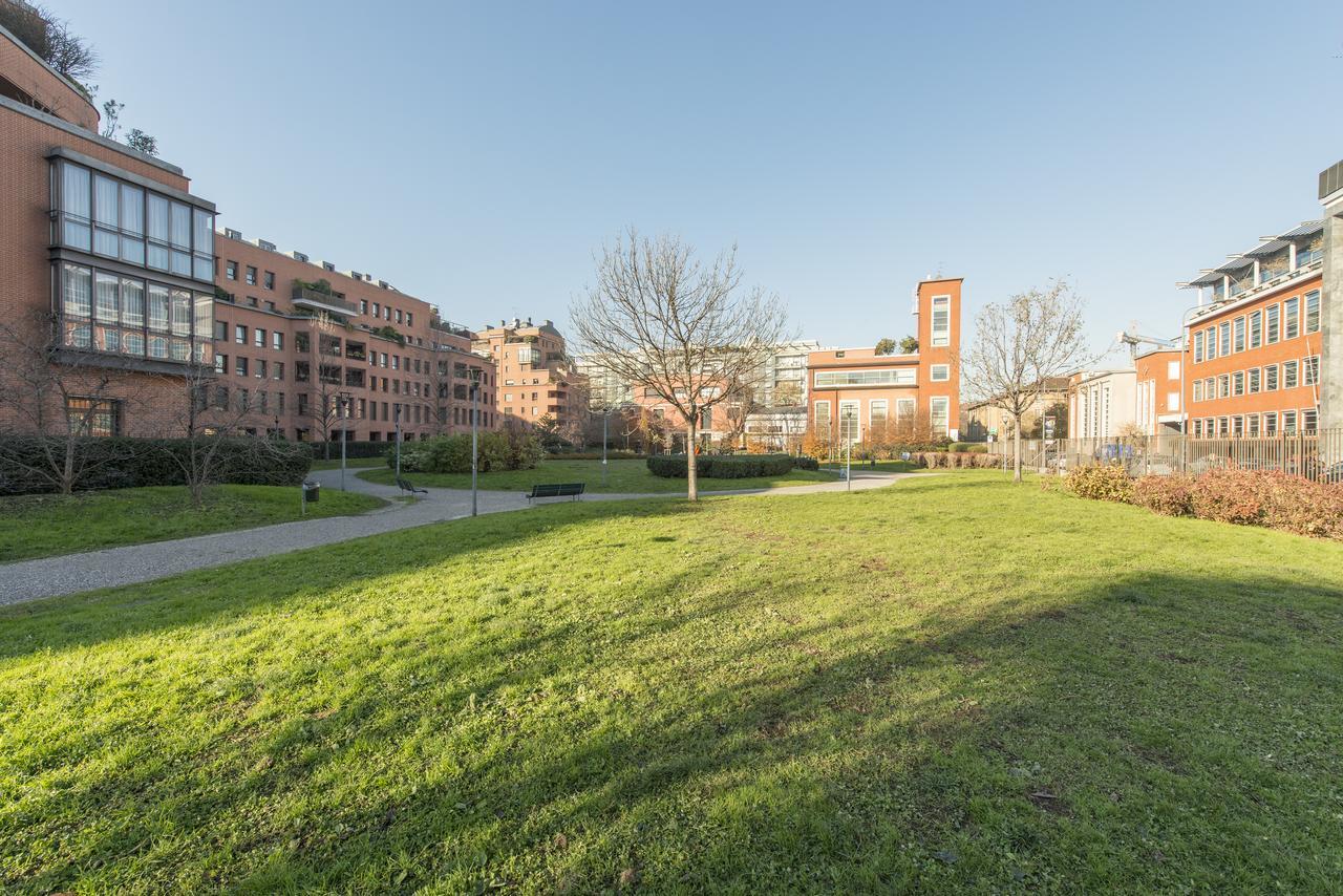 Mila Via Savona * Milan