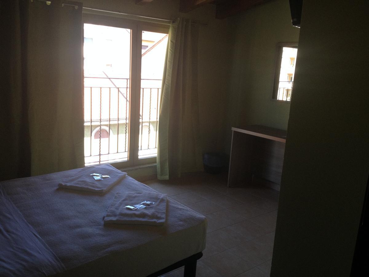 Mrhostel Milan