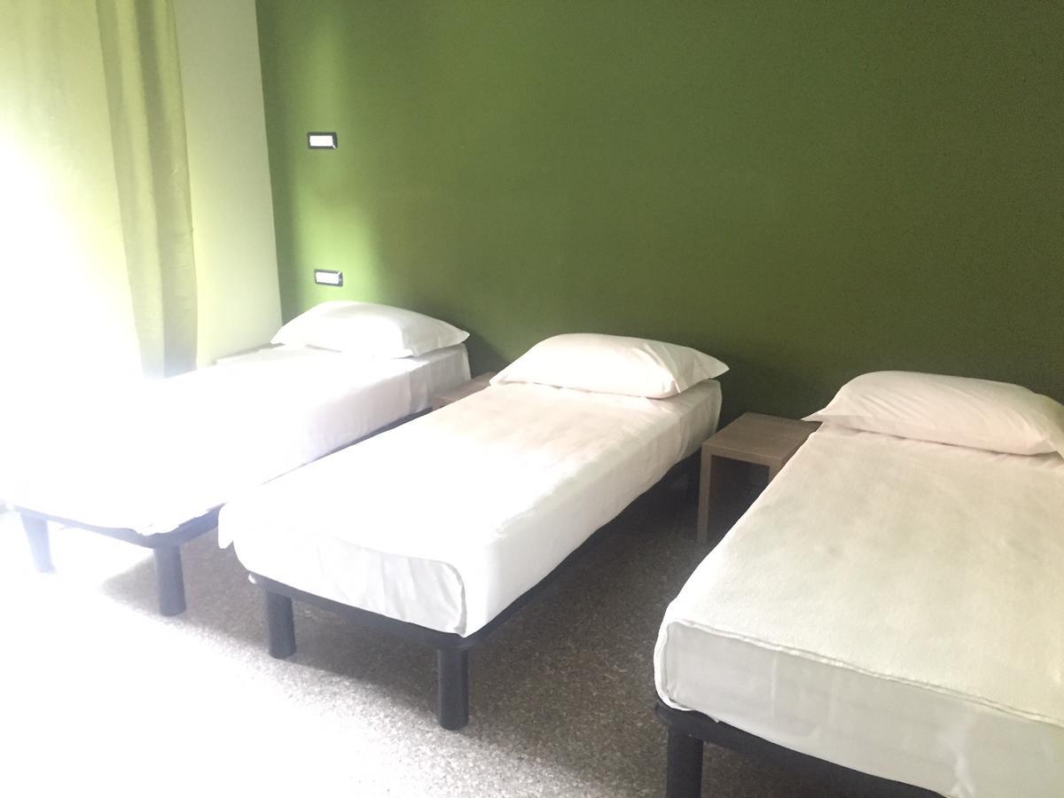 Mrhostel Hostel