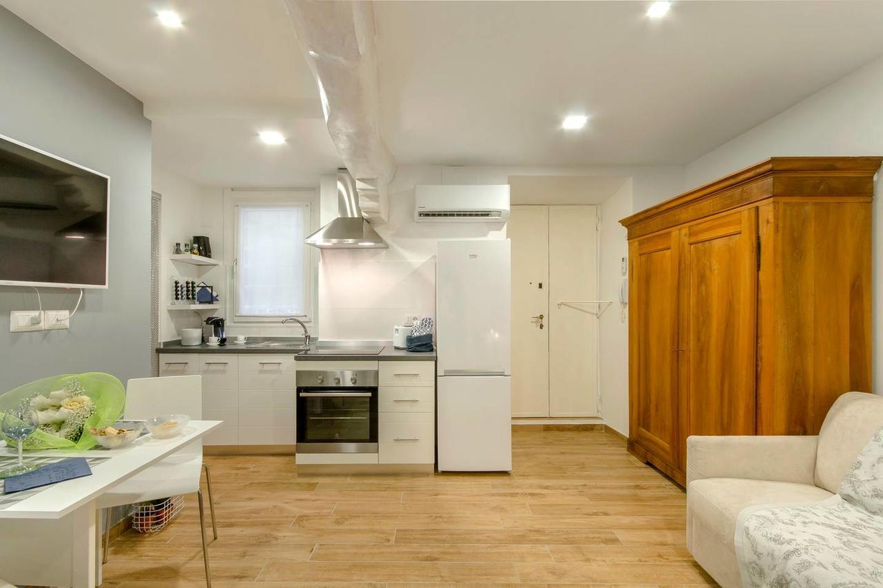 Brand New! Luxurious In Heart Of *