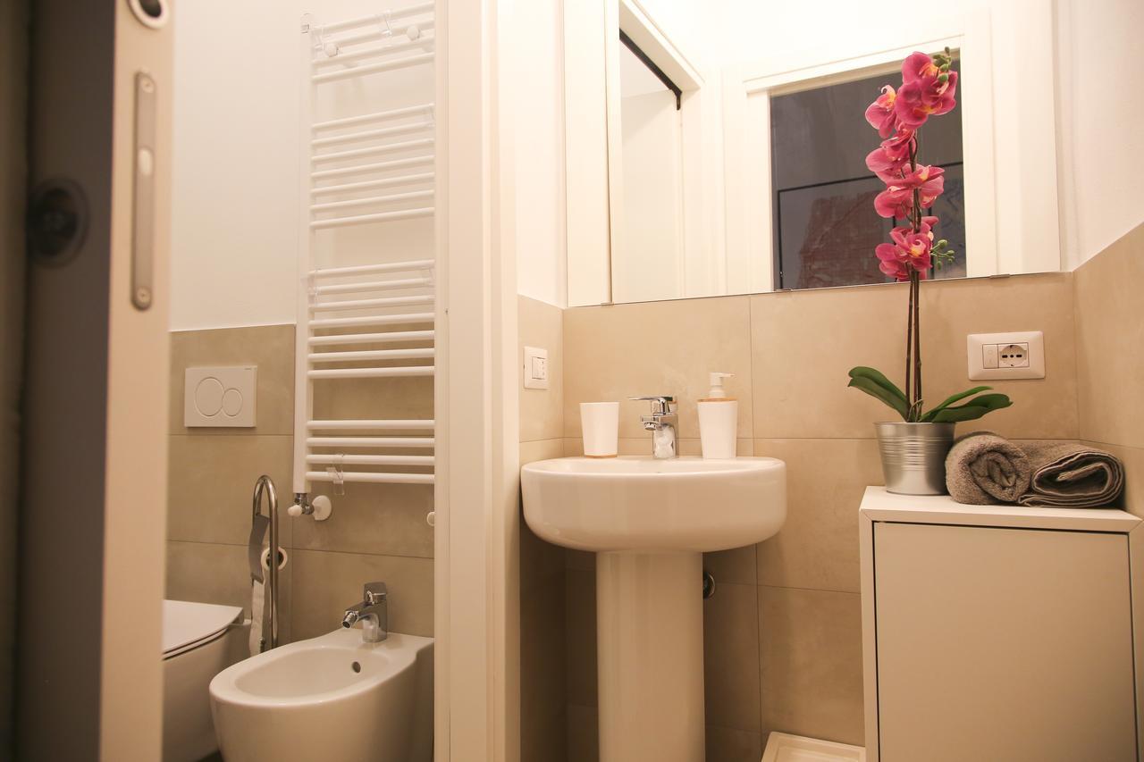 Apartment Dimora Dei Navigli Milan