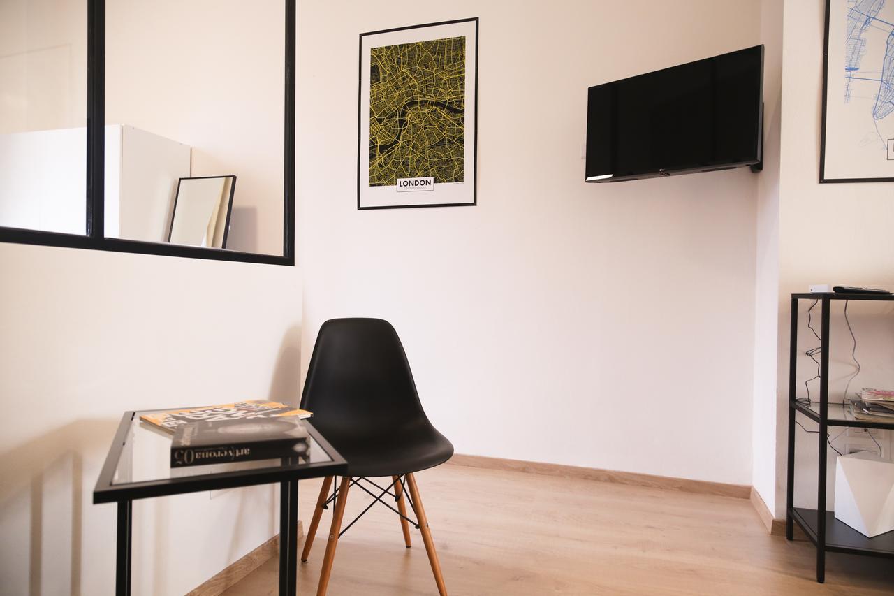 Apartment Dimora Dei Navigli Milan
