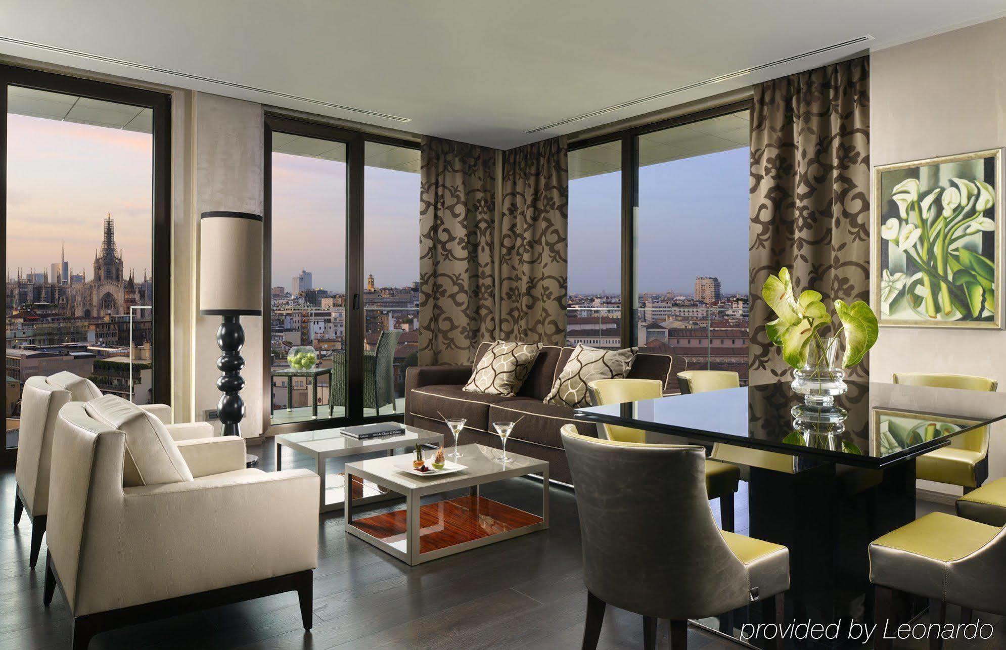 Uptown Palace Hotel 4*