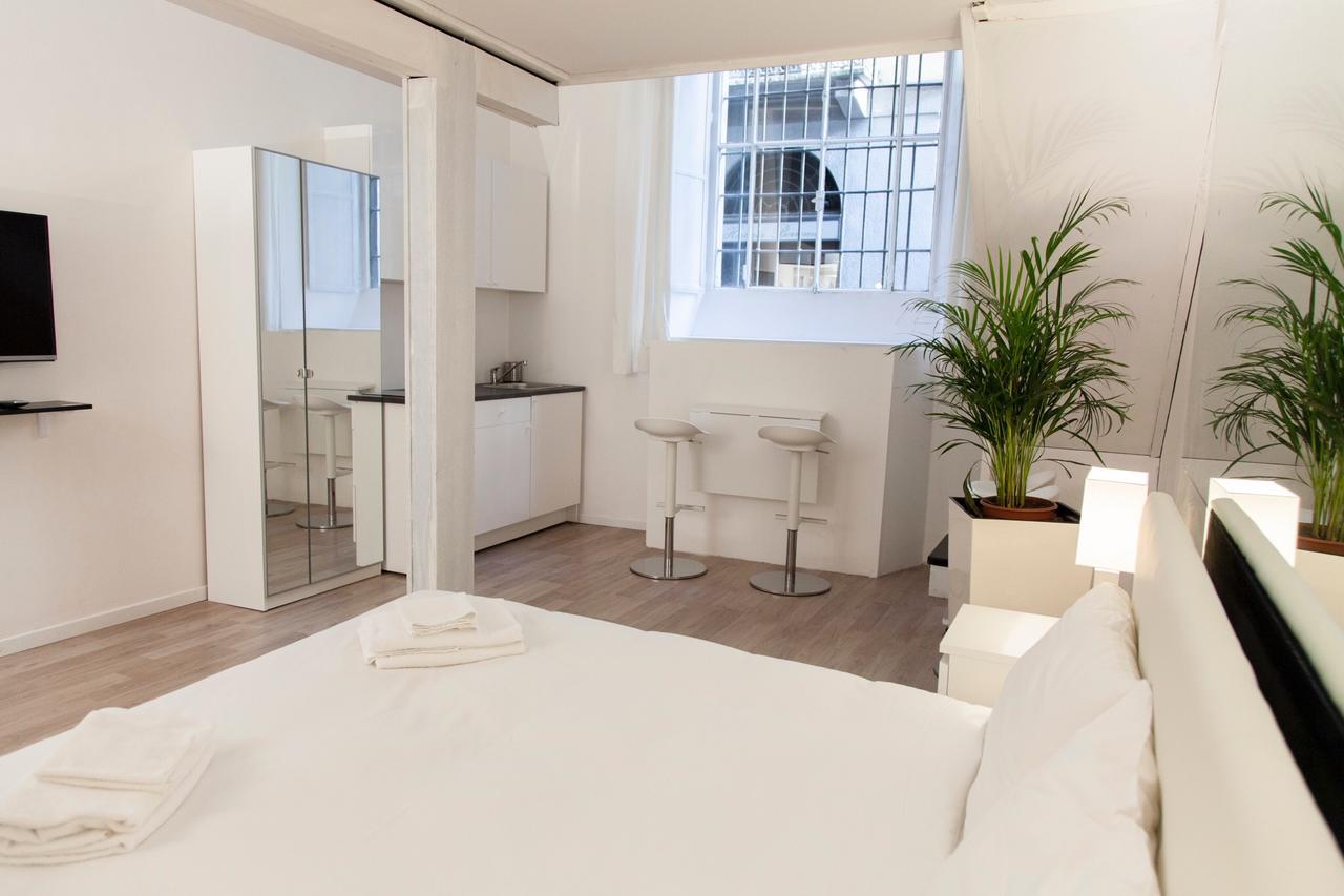 Twoone Apartment