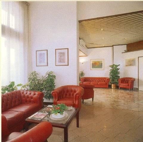 Hotel Maximum 3*