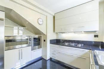 Suitelowcost - San Babila Duomo Hotel Milan