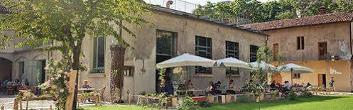 Un Posto A - All'interno Di Cascina Del 700 * Milan