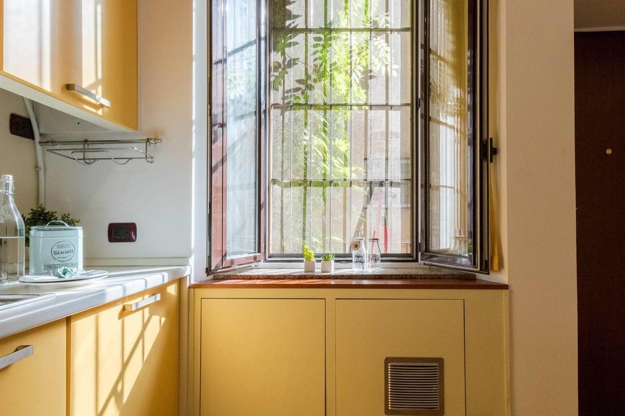 Apartment Hintown Spanish Walls Milan