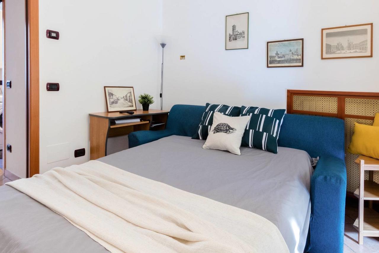 Hintown Spanish Walls Apartment *