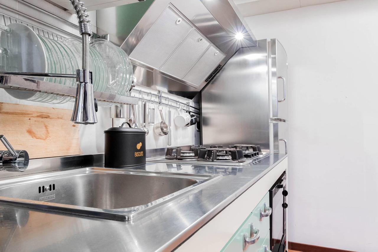 Apartment Hintown Navigli By Night Milan