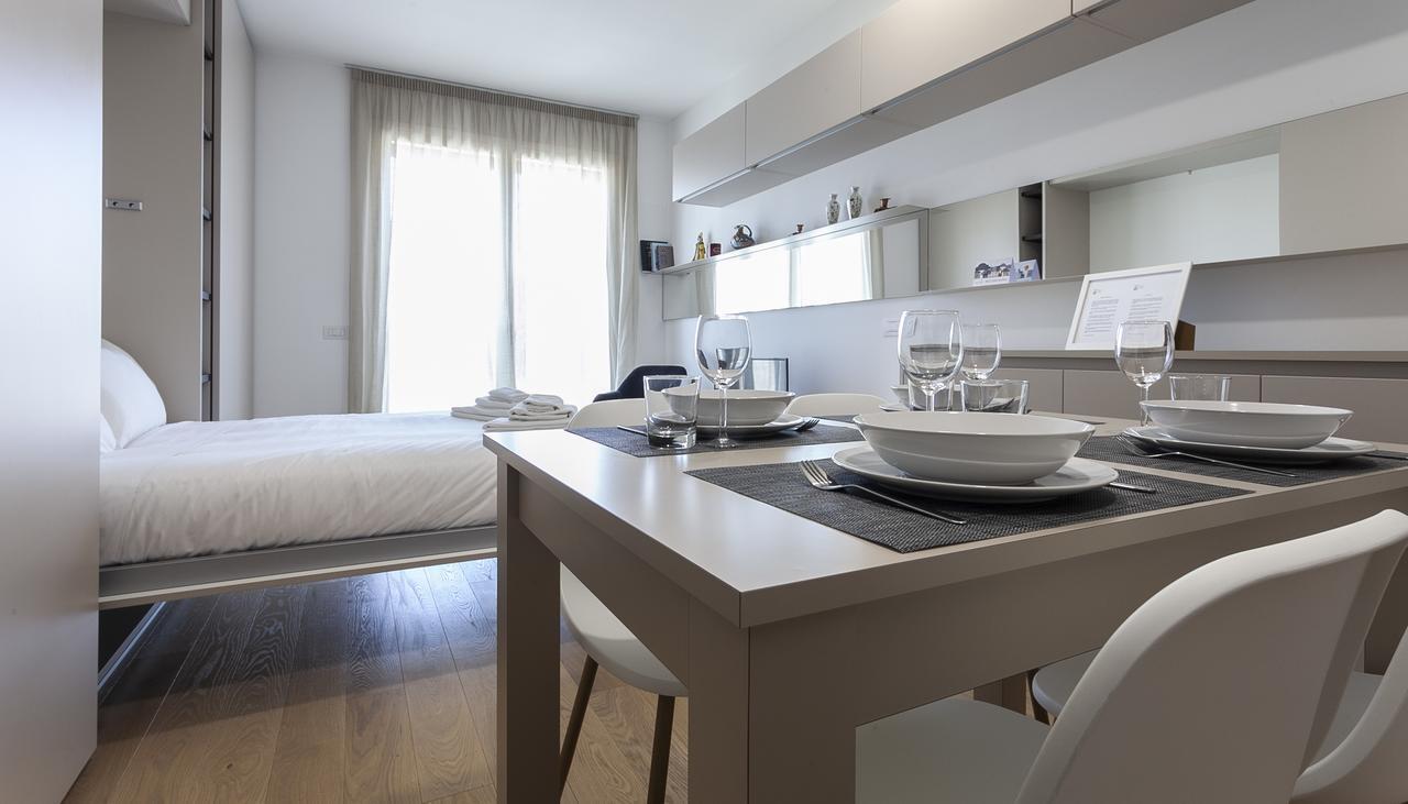 Italianway-poma 61 * Milan
