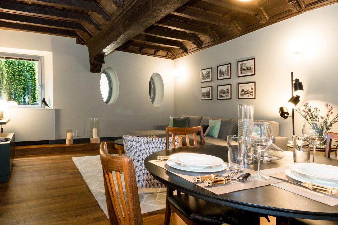Apartment Joivy Luxurious For 4 Near Duomo And Galleria Vittorio Milan