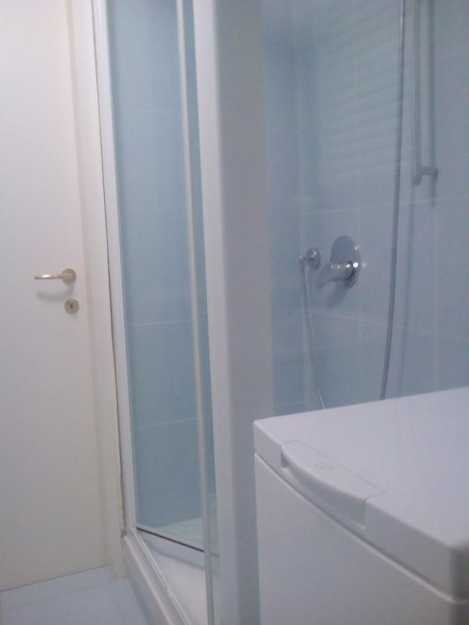 Roomy Duomo & San Babila Apartment Milan