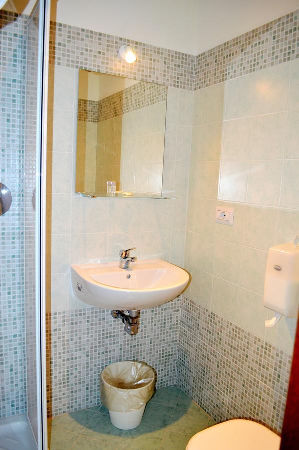 Guest house Casa Per Ferie Achille Ricci *