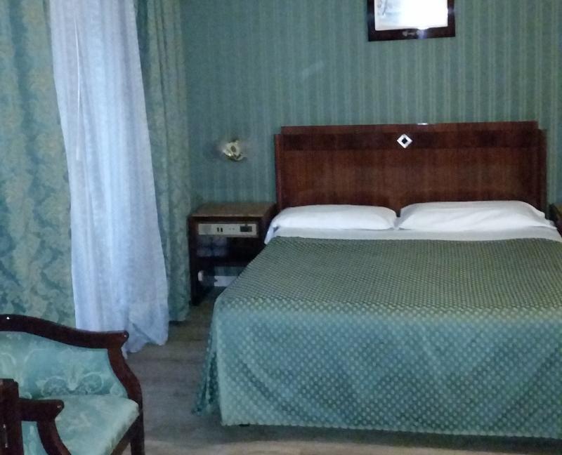 Hotel Jr Bocconi