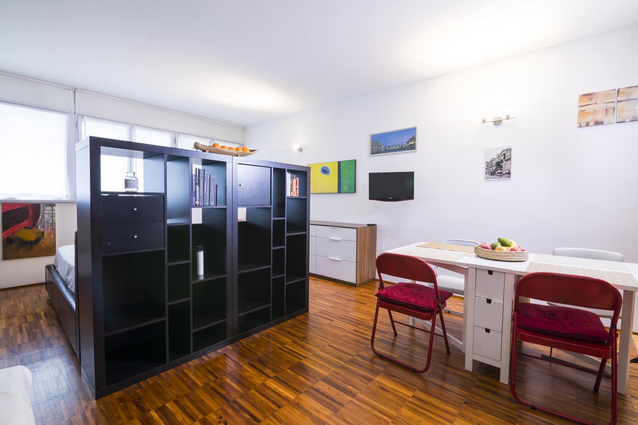 Via Nicastro Open Space Apartment Milan
