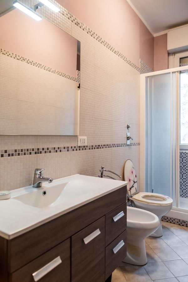 Lorenteggio Balcony Flat Milan