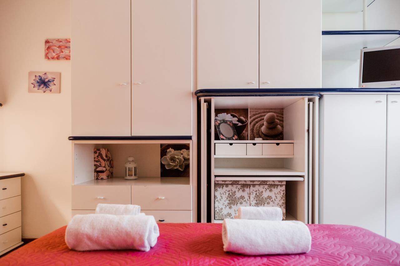 Lorenteggio Balcony Flat Apartment