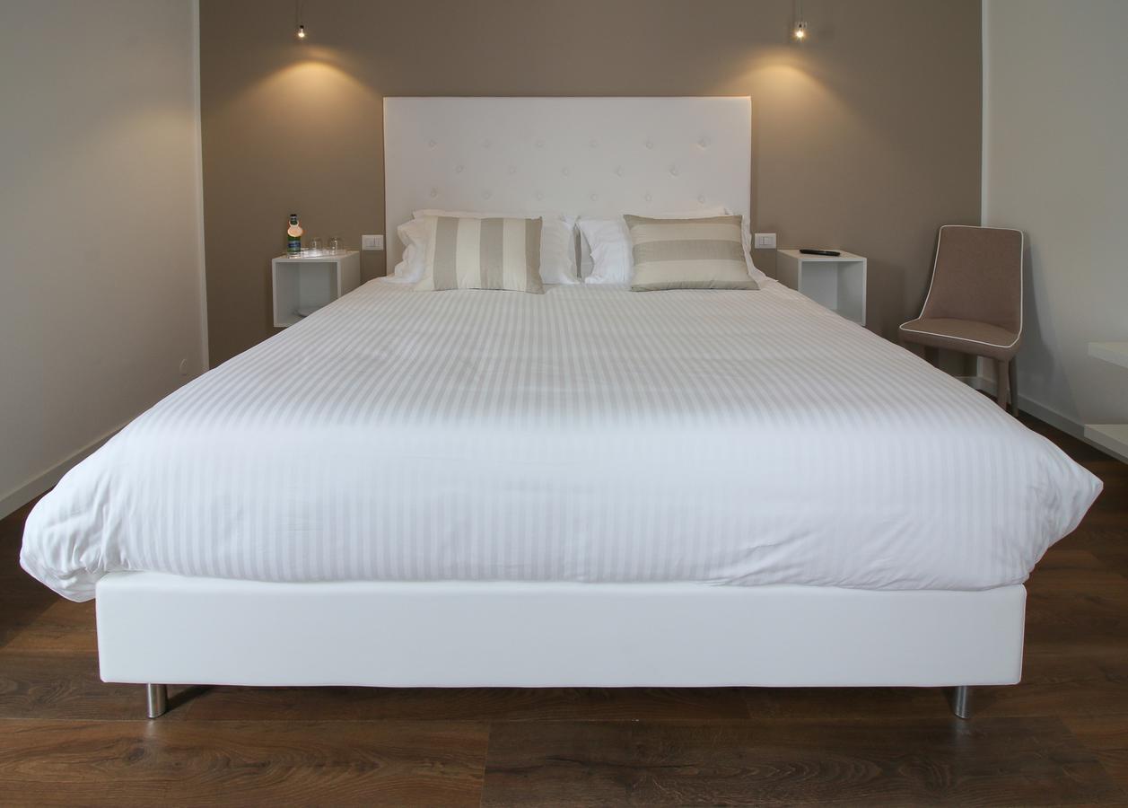 Apartment San Babila Deluxe Milan