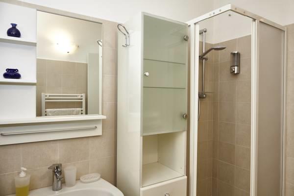 Center City Central Station Apartment