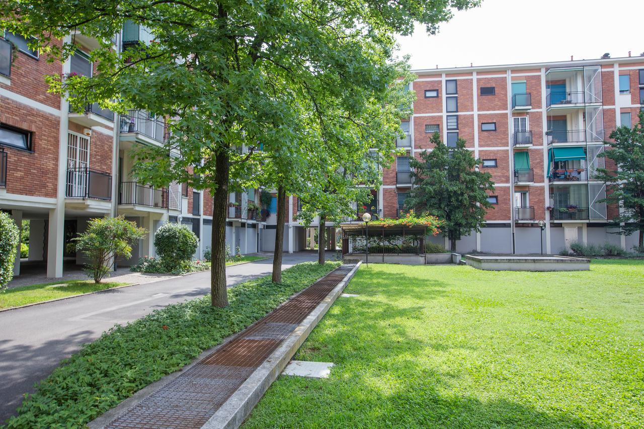 Business Balcony Flat Apartment Milan