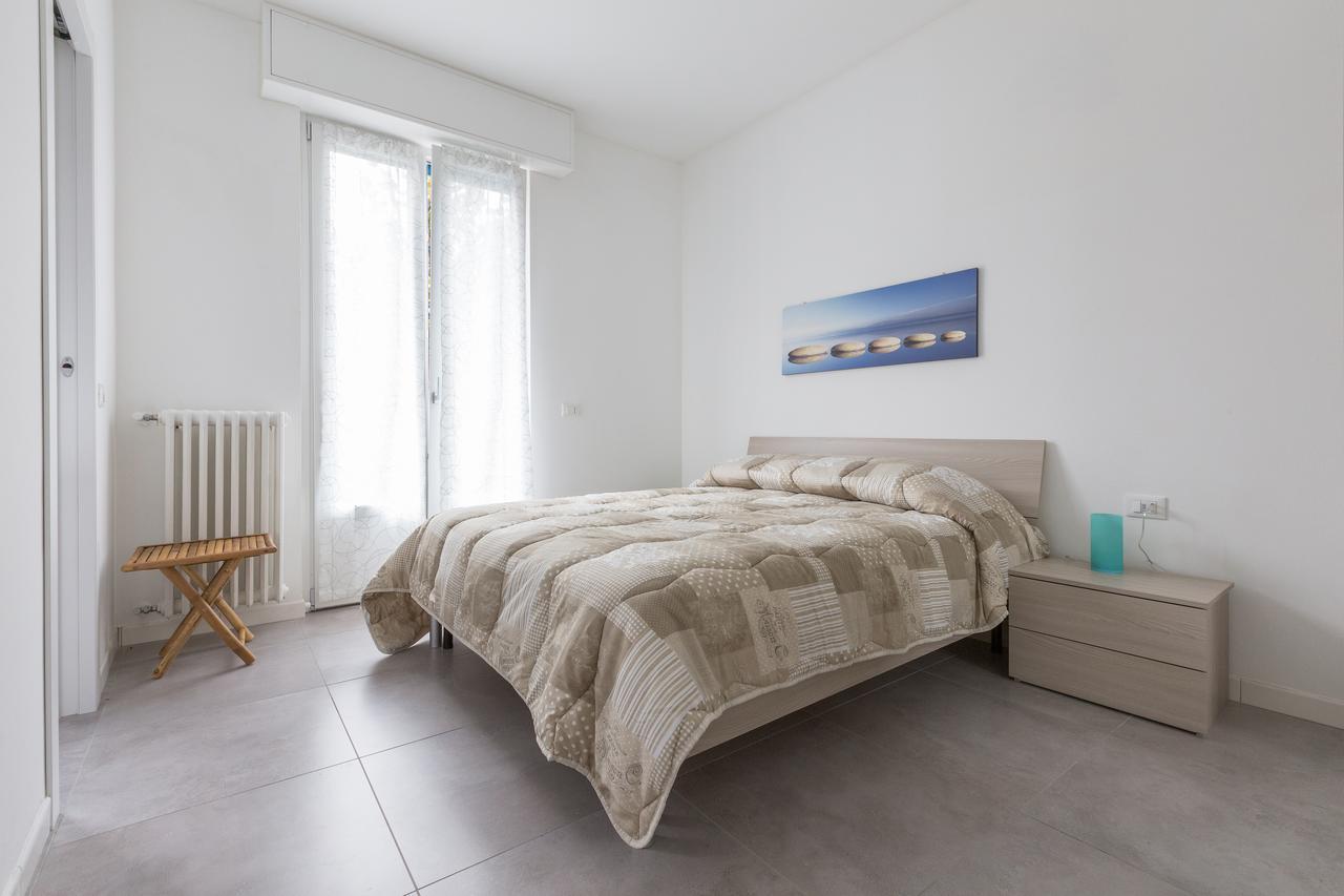 Apartment Business Balcony Flat *