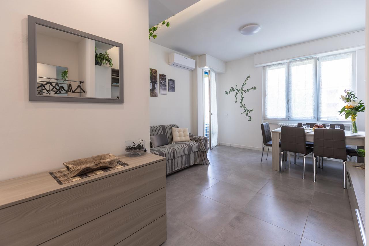 Business Balcony Flat Milan