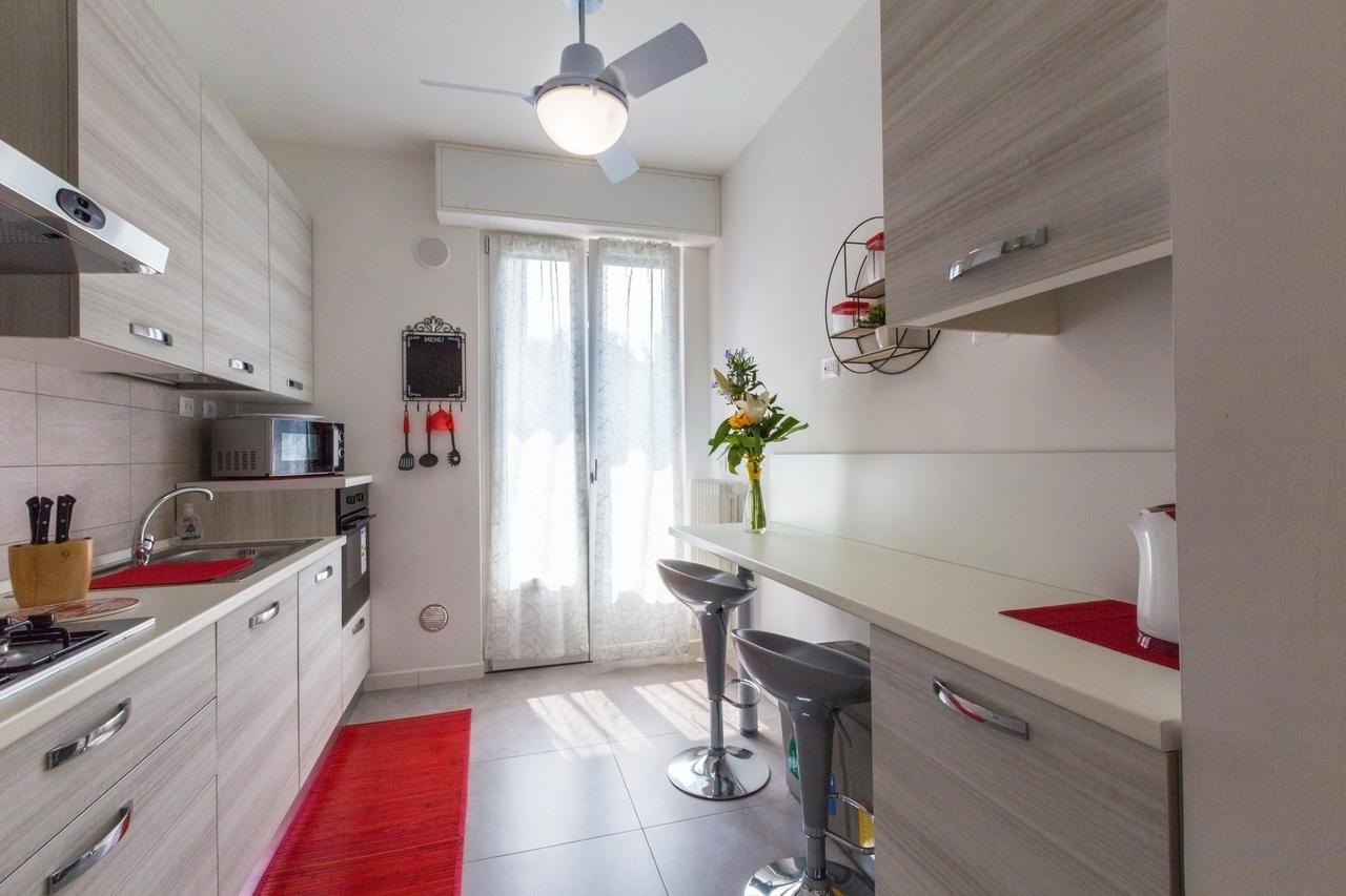Business Balcony Flat Milan