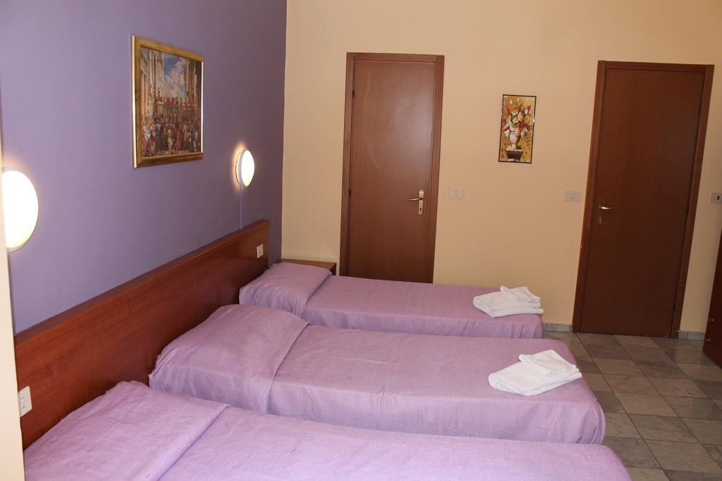 Valley Hotel *
