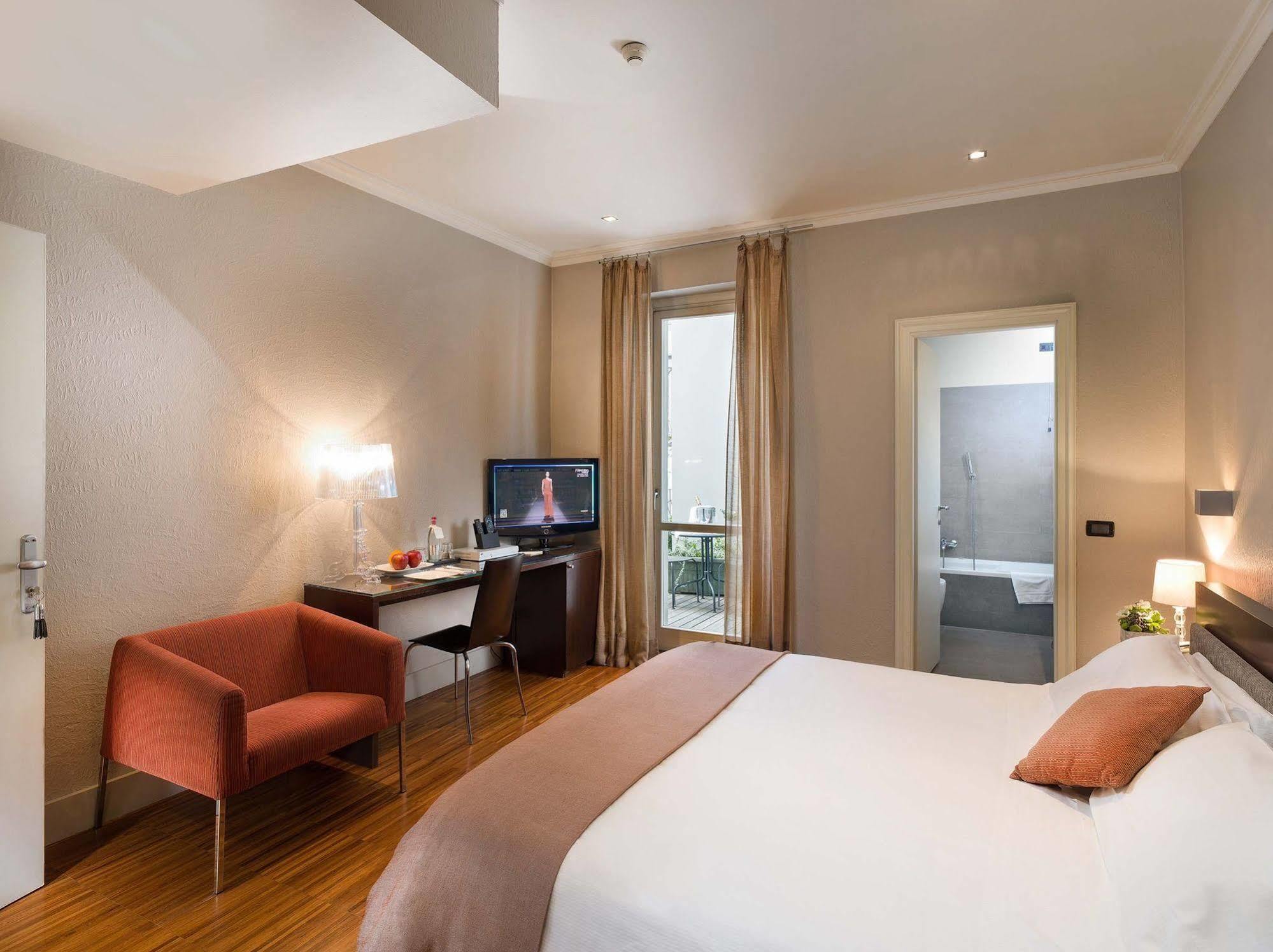 Hotel Townhouse 12 4*