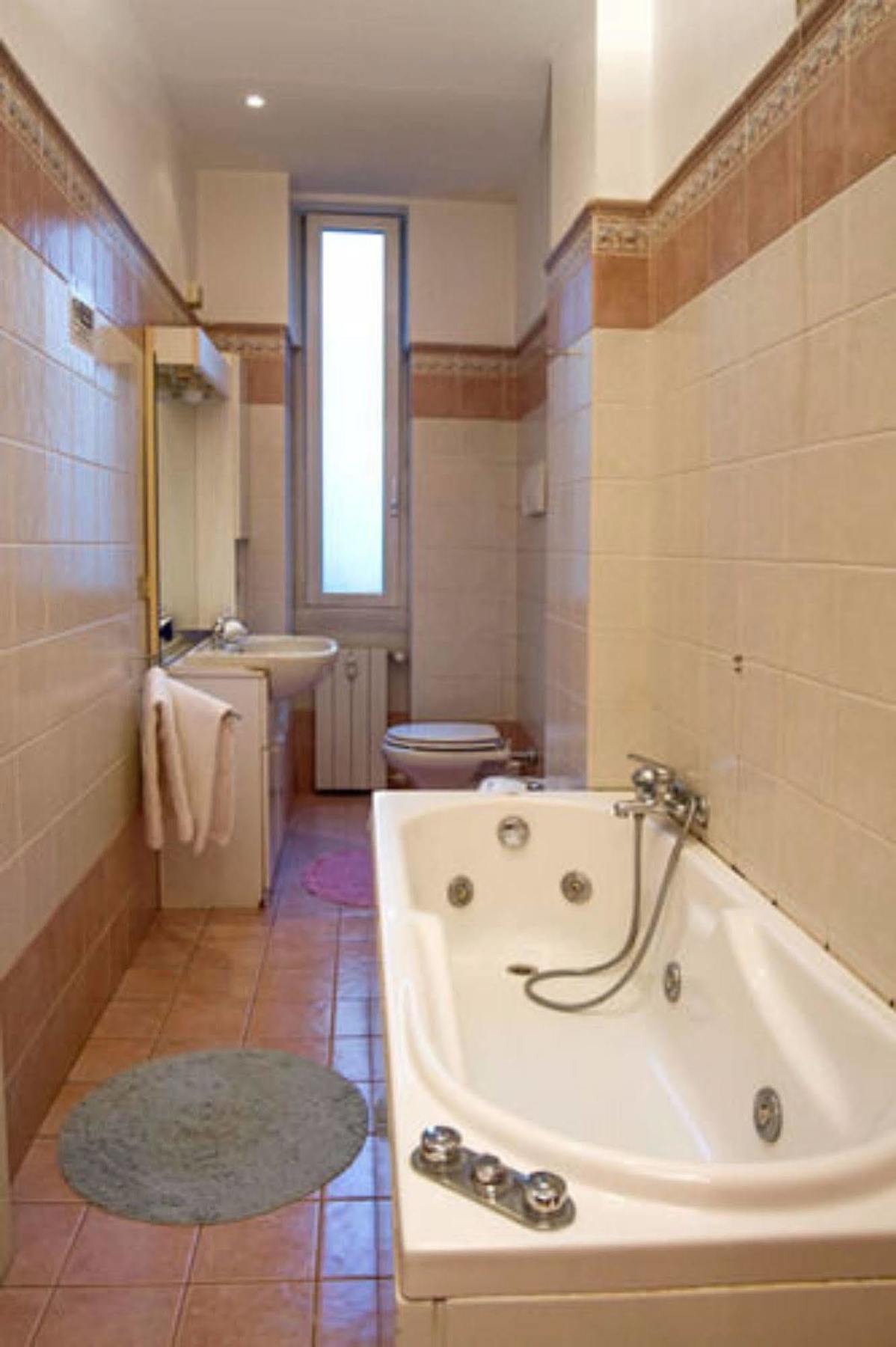 I Am Here Station Hotel Milan