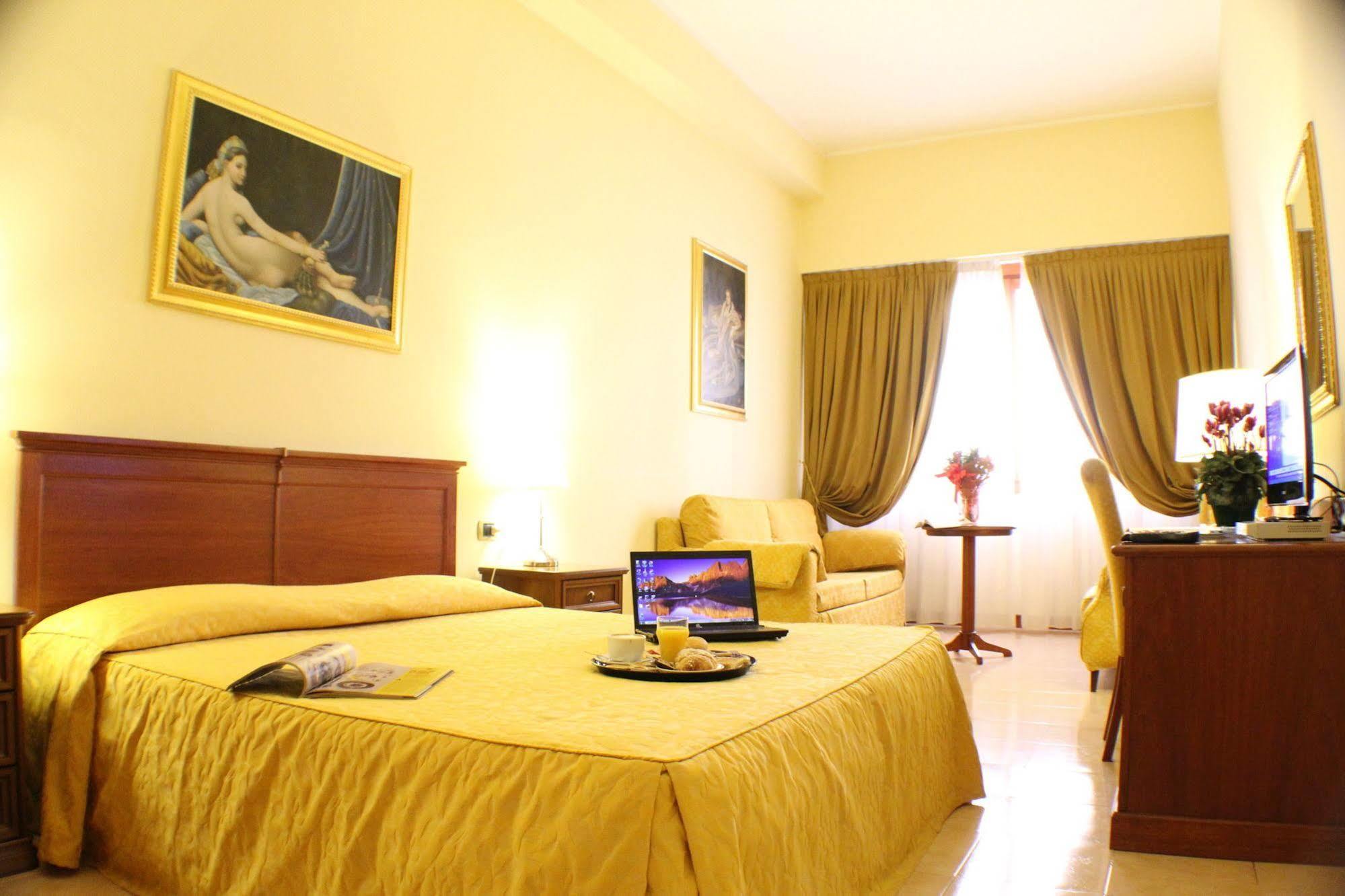 Certosa Hotel 3*