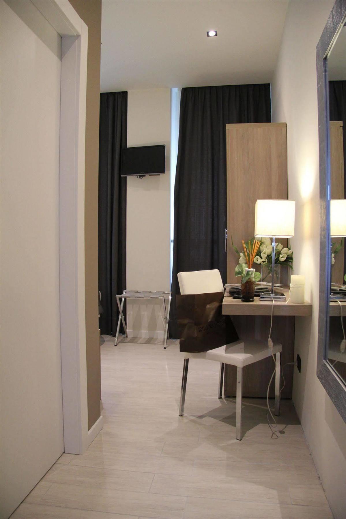 Zara 3* Milan