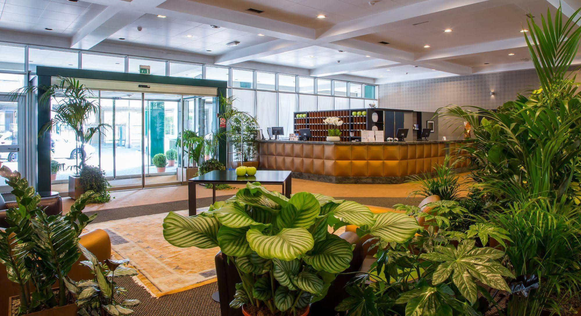 Blaise & Francis Hotel 4*