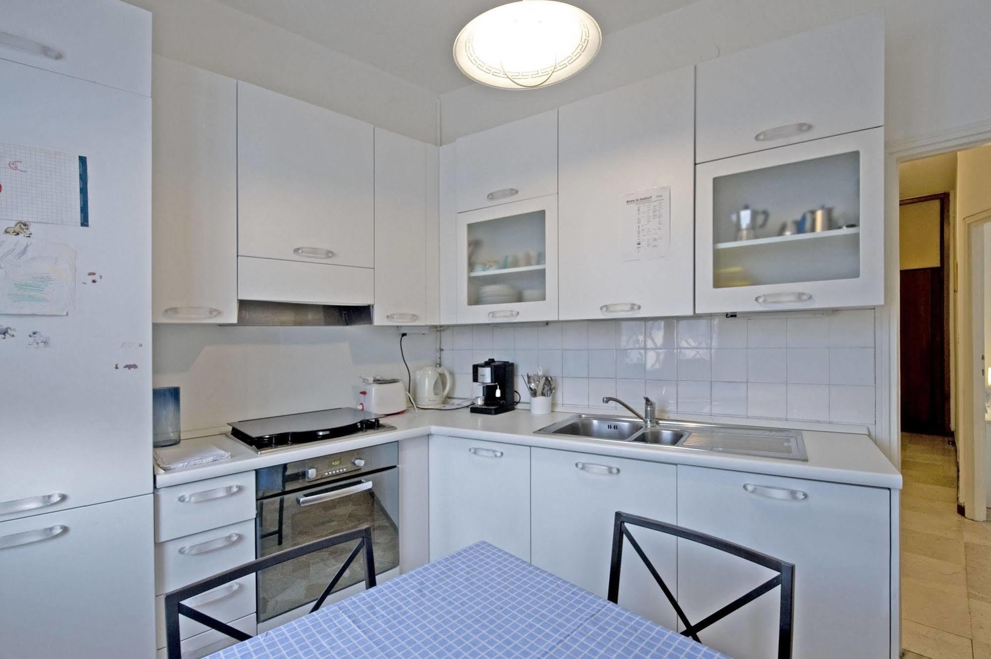 Chiesa Rossa Apartment Milan