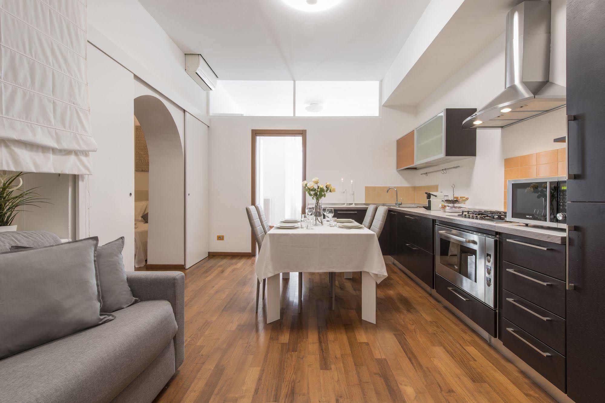 Hotel Royal Suites