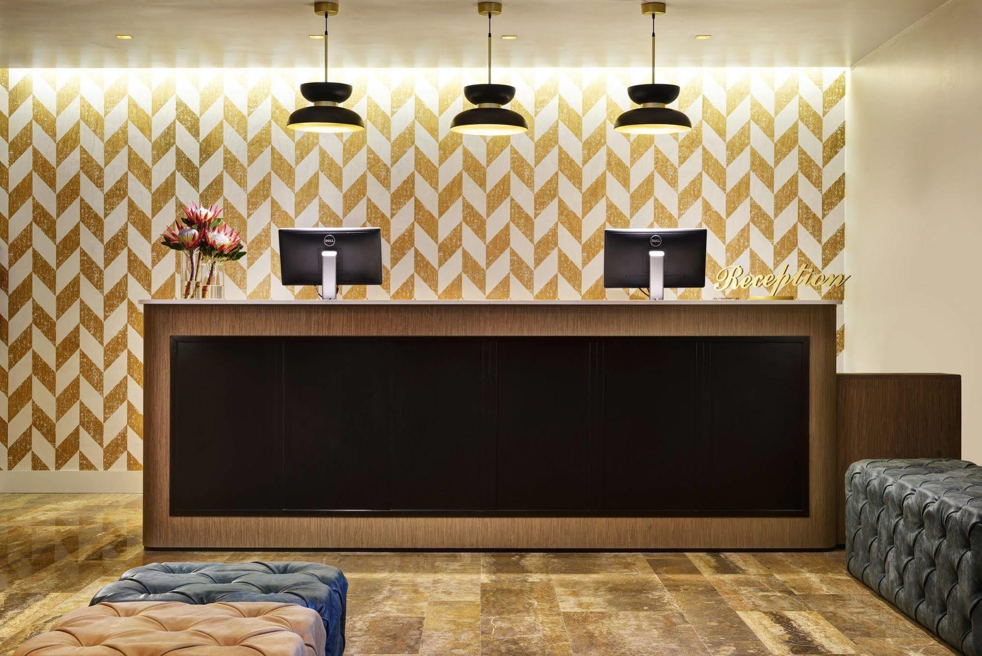 Hotel Unaway & Linea Uno 4*