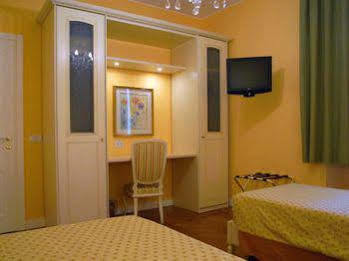 Acomodação com café da manhã  B&B Cesena5 *