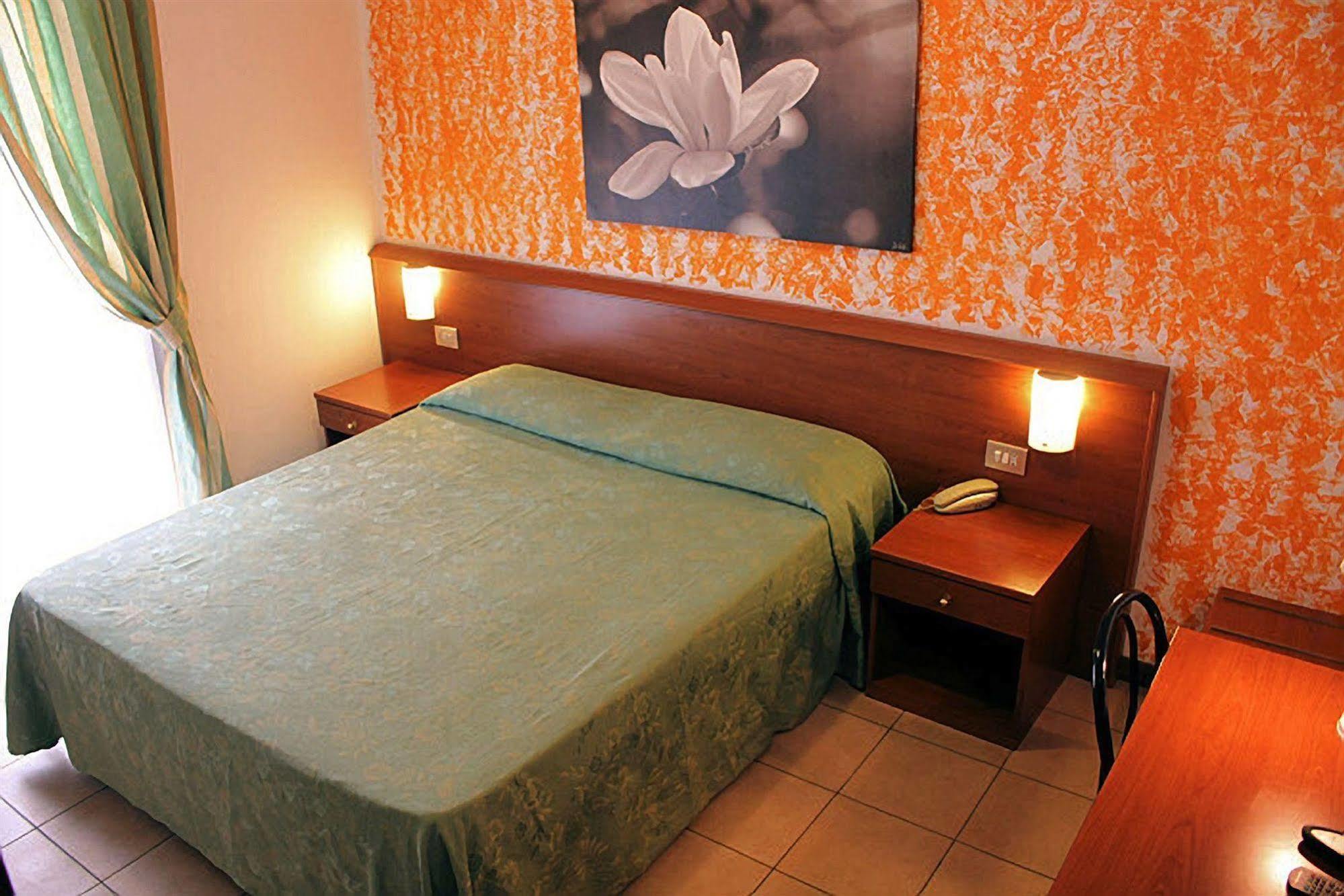 Hotel Paradiso