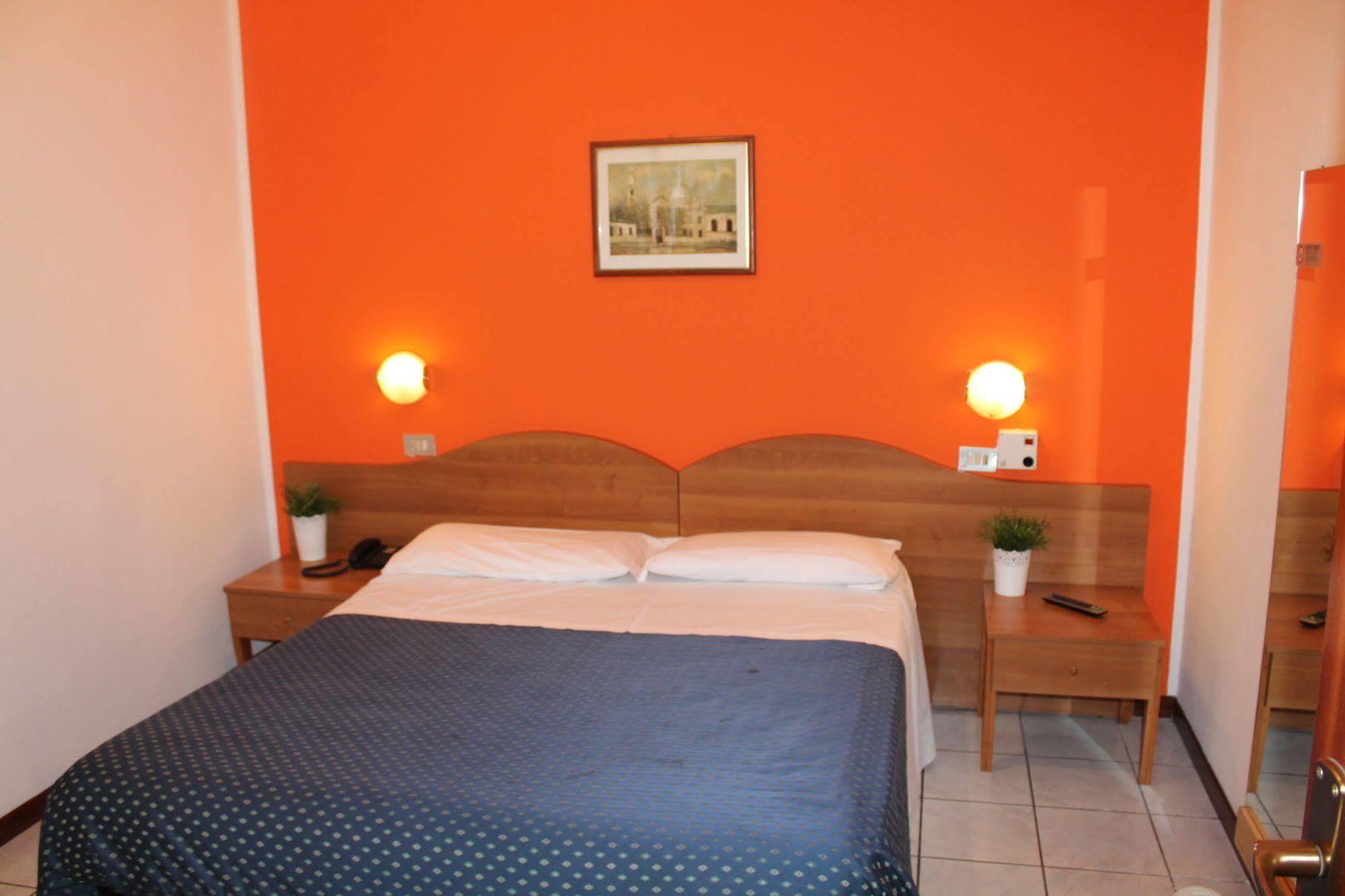 Hotel Catalani E Madrid 2*