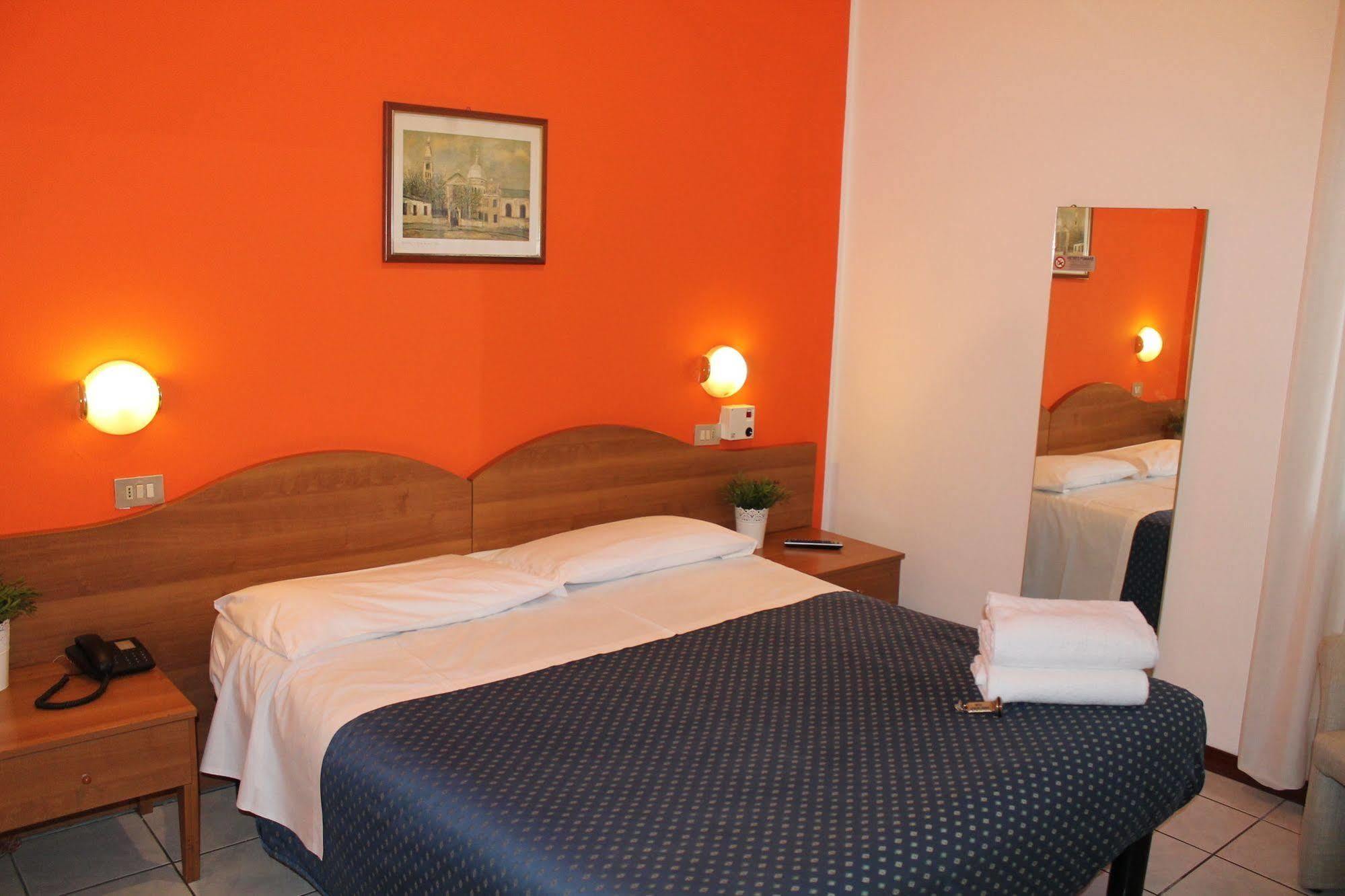 Hotel Catalani E Madrid 2*